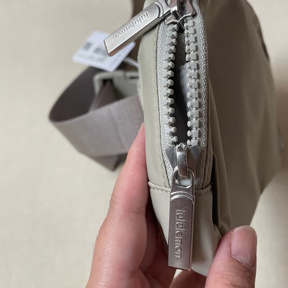 *LONG STRAP* Lululemon Everywhere Belt Bag Large 2L - Raw Linen - Picture 5 of 14